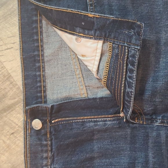 *GAP* Denim Mini Skirt - Picture 3 of 6